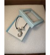 Náhrdelník-korále chameleon